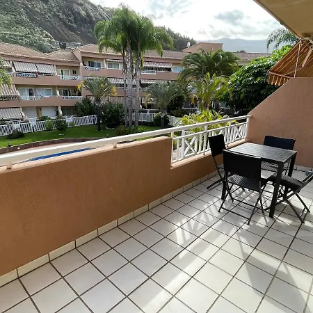 Neue Terrassenwohnung Mit Pool Apartment